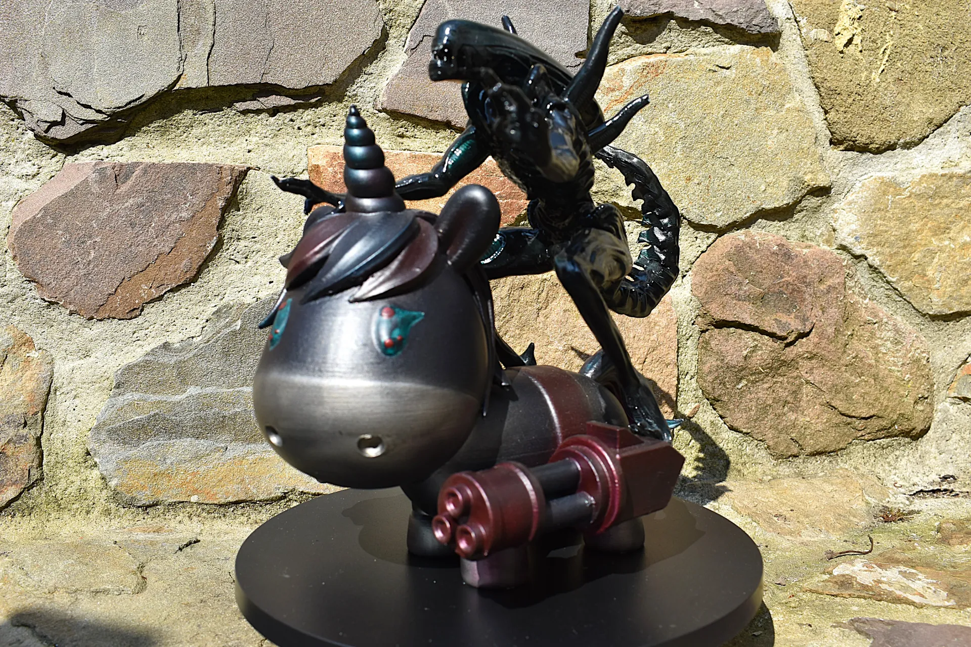 Xénomorphe sur sa licorne