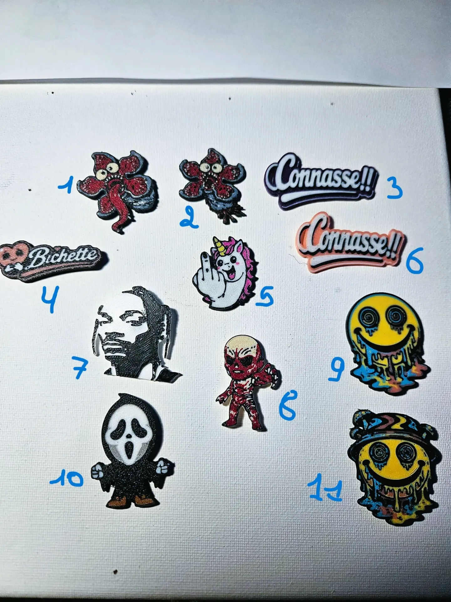 Pin's (1-Démogorgon langue)